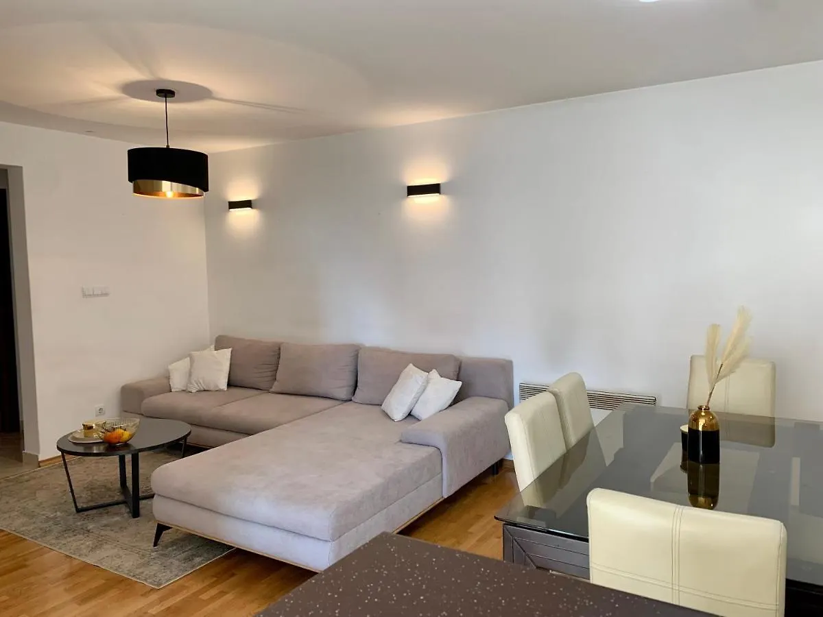 Sea Charm Split Apartment