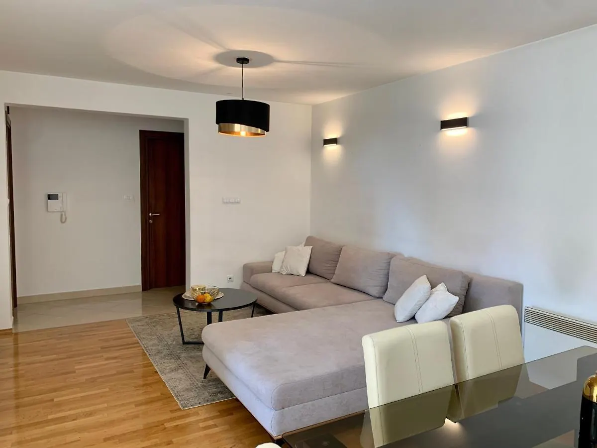 Sea Charm Split Apartment