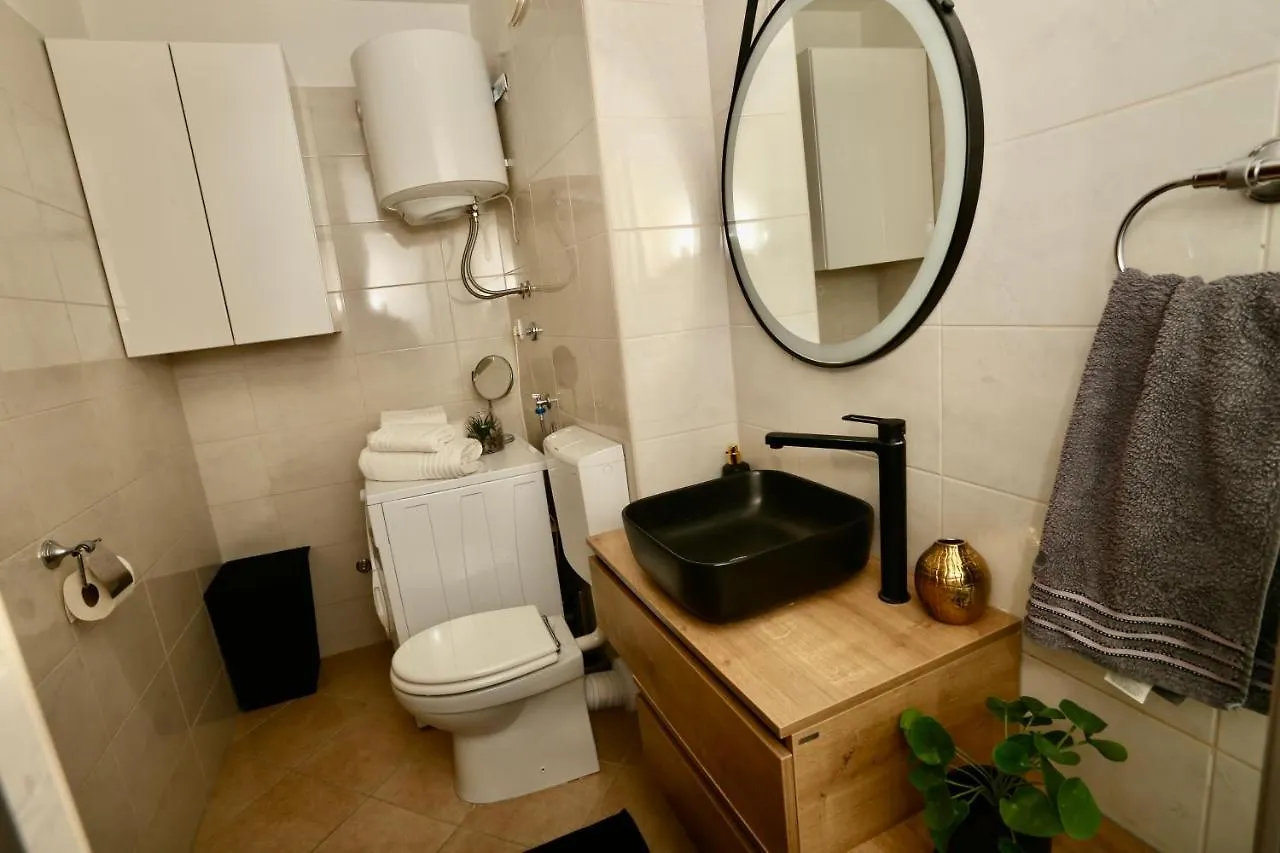 Sea Charm Split Apartment