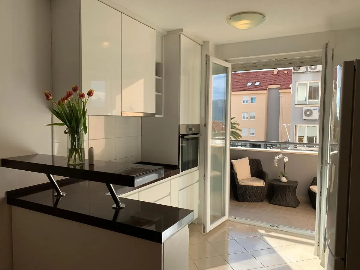 Sea Charm Split Apartment